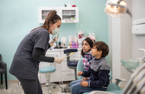 Best Dental Bonding  in Monmouth, IL
